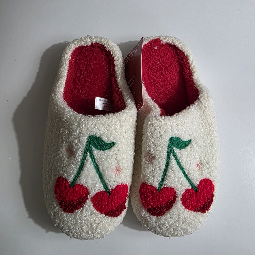 Ashland Cream Kids Slippers with Red Cherry Motif Various Sizes Available NEW